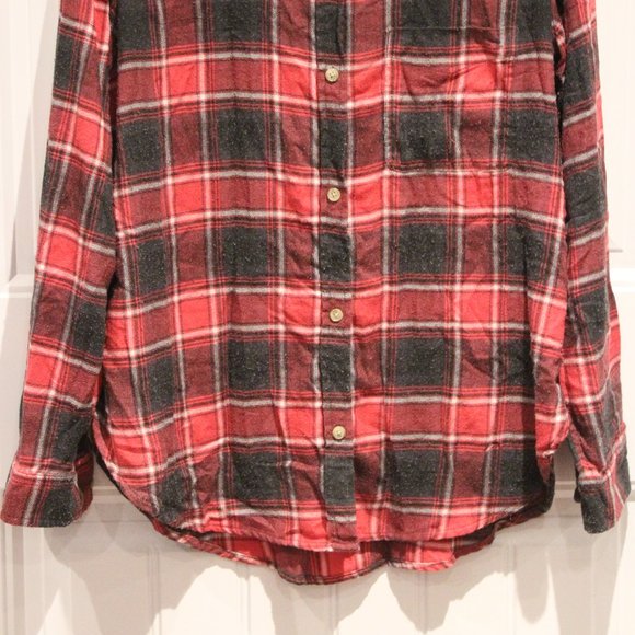 2/$25 🏷 American Eagle Plaid Button Up Shirt Size Large Red & Black Plaid - Picture 5 of 5